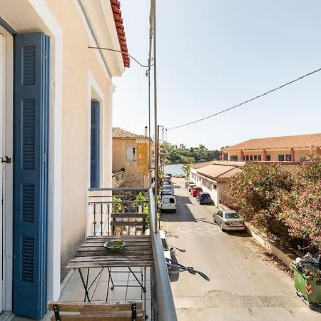 Traditional House At Koroni Near Beach Villa Exterior photo