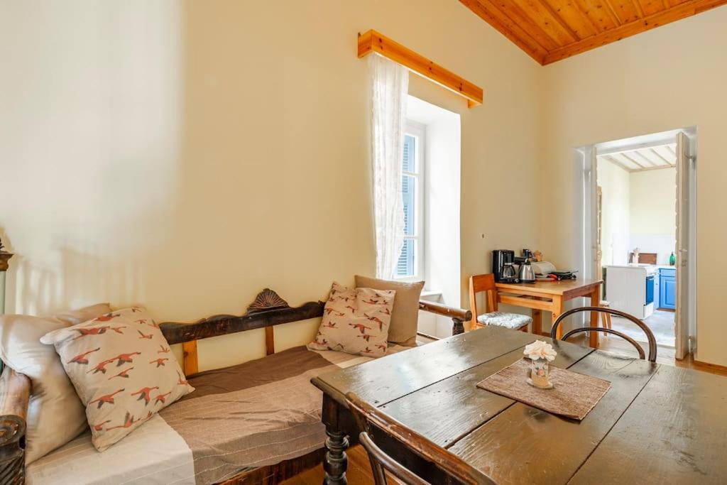 Traditional House At Koroni Near Beach Exterior photo