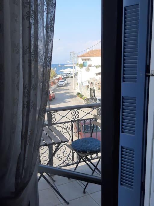 Traditional House At Koroni Near Beach Exterior photo